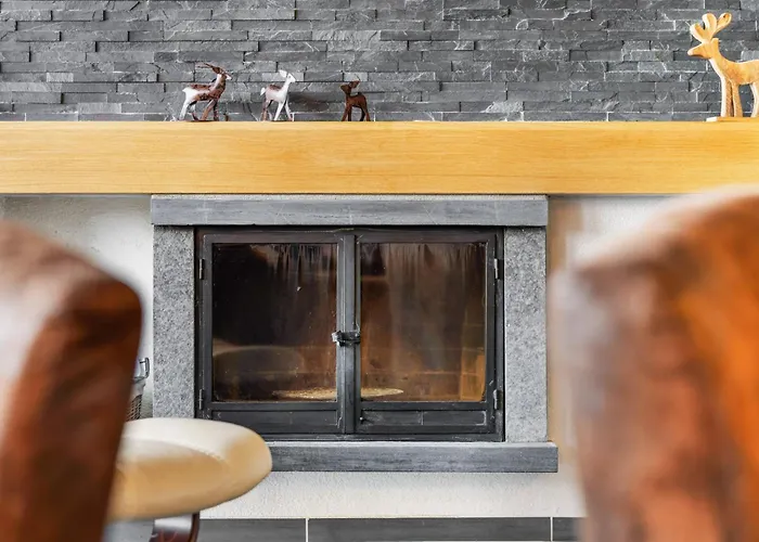 Saturne 103 Sur La Place Du Village A Anzère